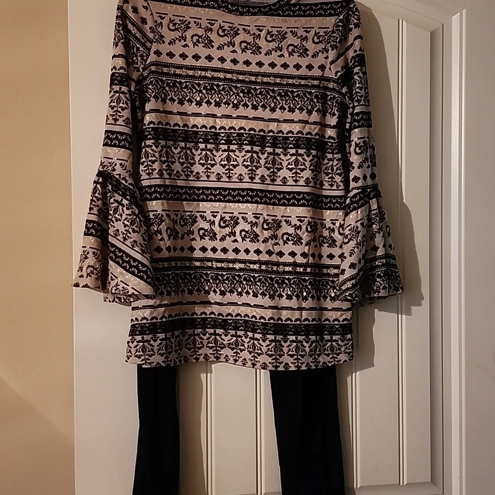 Matching set - Picture 2 of 2